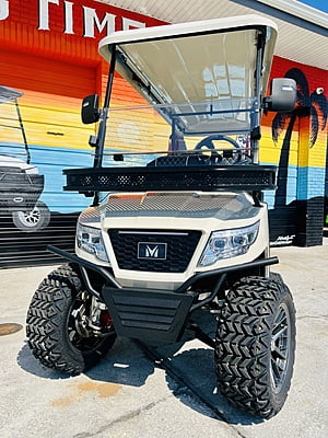 2024 Moxy 6s White 2024 Moxy 6s White